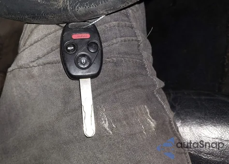 2005 Honda Accord 3.0 Ex z USA, uszkodzony, nr VIN 1HGCM66515A063117